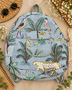 Mochila de algodón acolchada verde salvia, hecha a mano, estilo Kantha, con estampado de animales de la selva, mochila de viaje, mochila acolchada Kantha de algodón - Product Image 5
