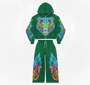 Sweat-shirt pour homme à imprimé cyber, design néon lumineux et manches à motifs de circuits électroniques, performance vibrante - Product Image 4