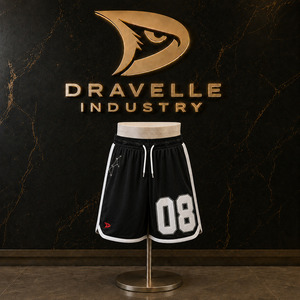 Shorts de basket-ball en maille Y2K pour hommes, shorts streetwear noirs amples avec motif 08 en strass, bordure blanche et cordon de serrage - Product Image 1