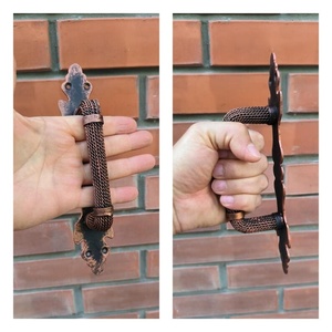 Poignée de portail en fer forgé traditionnelle Iron Nature avec poignée de style maillé et plaque décorative finition peinte pour clôtures et portails - Product Image 6
