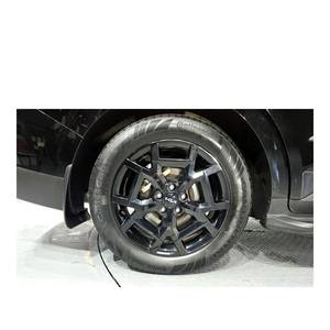 Kia Carnival HEV 2024 de 9 Plazas con Asientos de Cuero, Caja de Cambios Automática, Cámara Trasera, 22,531 km, Color Gris Grafito - Product Image 5