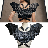 Harnais en similicuir noir avec ailes de dragon, corset réglable à lacets et armure corporelle à bretelles croisées pour le cosplay