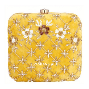 Fashionable Ladies Clutch Bag Purse for Wedding Party Gifts Very Attractive Design for Girls and Woman Zari Embroidery <b>Crafts</b>. - Product Image 1