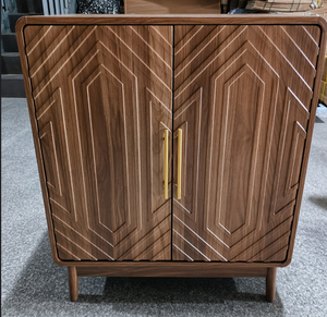 Meuble d'appoint moderne et luxueux à 2 portes pour bar à domicile, présentoir à vin avec étagères réglables, style européen pour la décoration intérieure - Product Image 6