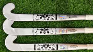 Palo de Hockey Personalizable con Material de Carbono + Fibra de Vidrio, Peso 510/530g, Tamaño 30-39 Pulgadas, Logotipo y Diseño Personalizados - Product Image 4