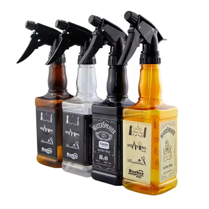 Bouteille de pulvérisation d'eau en plastique professionnelle de 500 ml pour salon de coiffure – Pulvérisateur à fine brume pour coiffure, coupe et toilettage - Product Image 1