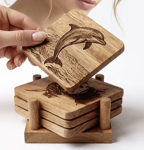 Juego de Posavasos Cuadrados de Madera con Diseño de Delfín, Estilo Rústico, Hechos a Mano, Reutilizables - Product Image 1