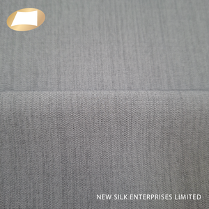 Tissu sergé tissé en 96 % polyester et 4 % élasthanne, avec une belle poignée, très demandé pour les pantalons - Product Image 4