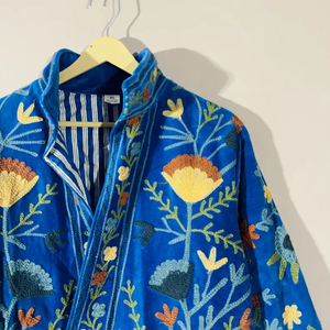 Veste kimono en velours faite à la main, broderie à l'aiguille Suzani |   Couette écologique respirante anti-plis 100% coton au design bohème - Product Image 2