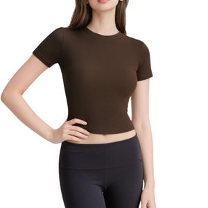 T-shirt de sport personnalisé pour femme, coupe ajustée, en jean, manches courtes, col rond, sublimation, pour fitness et gym - Product Image 5