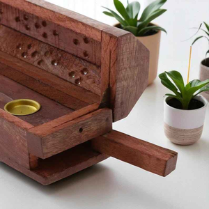 Porta Incienso de Madera Hecho a Mano en India, Sostenible y de Alta Calidad |   Quemador de Incienso de Madera Maciza Duradero para el Hogar Religioso - Product Image 4