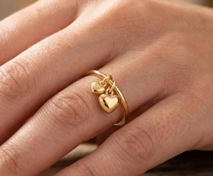 Anillo con Bisel y Dije de Corazón Dorado, Unisex, Romántico, para Uso Diario, Cristiano, Moderno, Plata de Ley 925 - Product Image 3