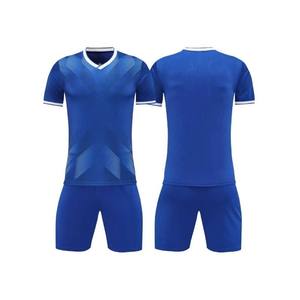 Maillot de football court personnalisé pour supporters et joueurs – Nouvelle saison – Ensemble de football rouge et blanc pour club – 100 % polyester respirant – Tenue d'équipe - Product Image 3