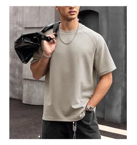 T-shirt décontracté à manches courtes pour homme, 100 % coton, col rond et épaules tombantes, couleur unie, coupe oversize, prix de gros, provenance du Bangladesh - Product Image 4