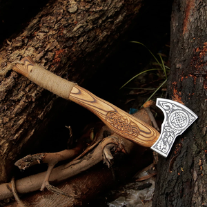Tomahawk Táctico Artesanal Personalizado con Mango de Madera y Acero de Alto Carbono, Grado Industrial, Garantía de 3 Años para Camping - Product Image 2