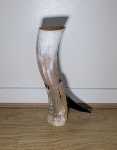 Luxury Viking <b>Drinking</b> Horn With <b>Stand</b> Handcrafted Polished Cow Horn Beer Mead Festival Decoration Gift Accessory Item - Product Image 1