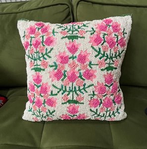 Housse de coussin florale perlée, broderie artisanale, taie d'oreiller décorative pour canapé, au meilleur prix - Product Image 1