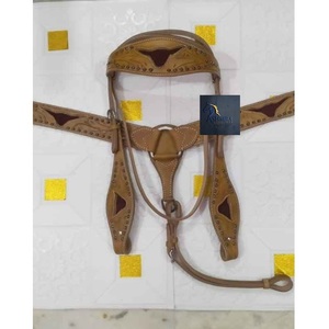 ชุดบังเหียนและสายรัดอกม้าหนังแท้สไตล์ตะวันตก ตกแต่งด้วยลายสลักมือและหมุด - Product Image 3