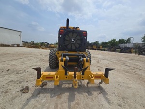 Niveleuse à moteur 672G 2024 Z007825 – Équipement robuste de qualité supérieure - Product Image 2
