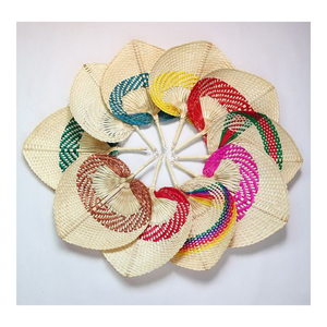 Éventail artisanal en feuilles de palmier naturelles du Vietnam, écologique, tissé, pour décoration de mariage, décoration intérieure, souvenir et vente en gros - Product Image 3