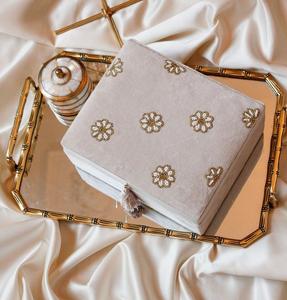 Caja Decorativa de Joyería de Lujo con Perlas de Concha de Mar y Terciopelo, Caja de Empaque para Joyería con Borlas y Bordado de Cuentas, Estilo Americano - Product Image 2