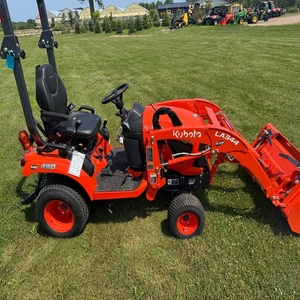 รถแทรกเตอร์ขนาดเล็ก Kubota LX2620 4WD ระดับพรีเมียม พร้อมระบบขับเคลื่อน HST เครื่องยนต์ดีเซล 23.3 แรงม้า และกำลัง PTO 19.4 แรงม้า สำหรับการใช้งานอเนกประสงค์ - Product Image 4