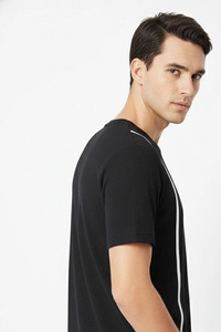 Camiseta Unisex Azul Marino de Manga Corta, Cuello Redondo, Color Sólido Minimalista, Transpirable, Ligera, de Poliéster, para Adultos, Corte Veraniego - Product Image 4