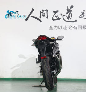 Moto sportive Ninja 200cc, moteur refroidi par air de 11,5 kW, freins à disque doubles, jantes en alliage de 17 pouces, réservoir de 16 L, 120 km/h - Product Image 4