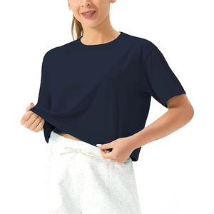 T-shirt court pour femme, style décontracté, tissu en coton doux, respirant, manches courtes, coupe ajustée, confortable pour un usage quotidien en été. - Product Image 1