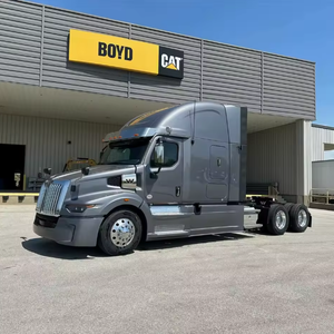 Camion semi-remorque Western Star 57X avec cabine couchette - Toit surélevé de 72 pouces - Occasion - Meilleures ventes - Product Image 1