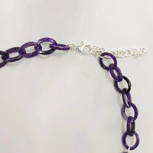 Collier de mode pour femme en résine écologique de qualité supérieure, fait main, style moderne, idéal pour les mariages - Perfect Enterprises, Inde - Product Image 3