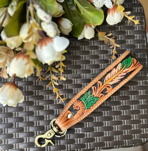 Nueva Llegada Mano Tooled Cuero Muñequera Llaveros En Relieve Estampado Floral Cuero Llaveros Tooled Accesorios de cuero Correas para llaves - Product Image 2