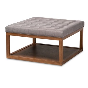 Repose-pieds capitonné en bois naturel, ottoman rembourré, table basse, meuble d'appoint de luxe, forme carrée - Product Image 1