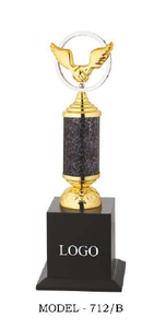 Trophée Aigle Métallique Modèle 712 Plaqué Or avec Base Noire en Bois Gravée – Récompense Sportive en Métal - Product Image 6