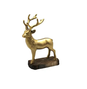 Reno navideño decorativo de aluminio con base de madera, diseño moderno, hecho a mano, para decoración de mesa de salón. - Product Image 1