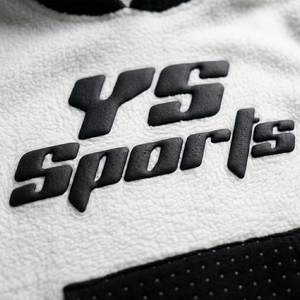 อัปเกรดเกมแฟชั่นของคุณด้วยชุดวอร์มขนแกะประดับพลอยเทียมระดับพรีเมียมนี้ออกแบบมาสำหรับผู้ที่โดดเด่นอย่างมีสไตล์ - Product Image 4