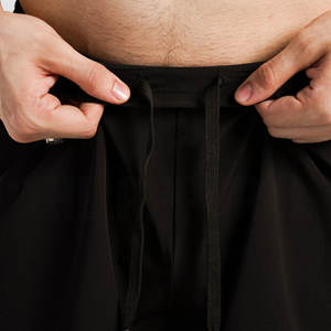 Pantalones Cortos Deportivos Modest Performance Awrah – Pantalones Cortos de Gimnasio y Entrenamiento hasta la Rodilla – Ropa Deportiva Elástica en 4 Direcciones - Product Image 2