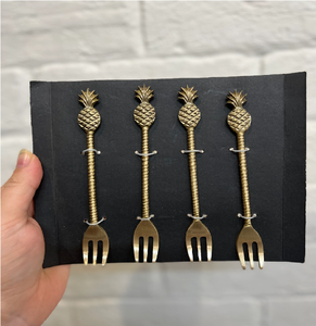 Top Quality Brass <b>Fork</b> Customized Designs Pineapple and Twisted Handle Long <b>Dessert</b> Royal <b>Fork</b> - Product Image 2