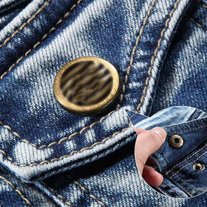 Pantalones Cortos de Mezclilla Elásticos de Moda para Hombre, Color Azul, Hechos en Pakistán - Product Image 5