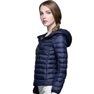 Chaqueta acolchada de invierno acolchada de poliéster 100% para mujer, abrigo hinchado de manga larga de talla grande con logotipo bordado, tela de punto - Product Image 3