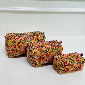 Nouvelle Tendance Mode : Ensemble de 3 Trousse de Maquillage en Coton Matelassé à Motifs Floraux, Portable, avec Fermeture Éclair, Mignonne Pochette Cosmétique - Product Image 4