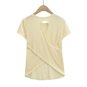 เสื้อยืดผู้หญิงสไตล์มินิมอล สีไอวอรี่อ่อน รุ่นเอสเซนเชียล 2026 ทรงเข้ารูป สีพื้น ผ้าฝ้าย แขนสั้น ลำลอง ใส่สบายสำหรับฤดูร้อน รุ่นเบสิค HD - Product Image 3