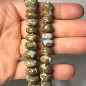 Bracelet vintage plaqué or avec perles d'opale bleue d'Oregon, sculpté à la main en argent sterling 925, bijou cadeau pierre de naissance d'octobre - Product Image 2