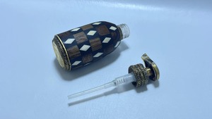 Dispensador de Loción Decorativo de Latón, Accesorio para Baño, Ideal para Uso Diario y para la Encimera en el Baño Principal o en Cuartos de Invitados - Product Image 3