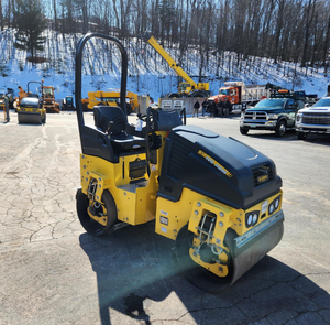 Rouleau Vibratoire Tandem Compact de 1,5 Tonne à Double Tambour de 1000 mm, Machine de Construction Routière Mini, Haute Performance 2024 - Product Image 4