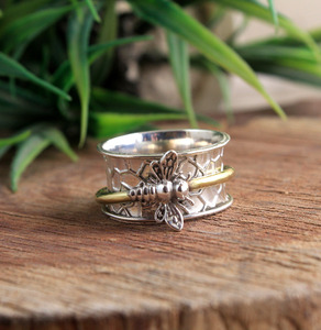 <b>Bee</b> Design Statement Ring 925 Sterling Silver Handmade Vintage Honeybee Ring Intricate Textured Band Boho Nature <b>Jewelry</b> - Product Image 3