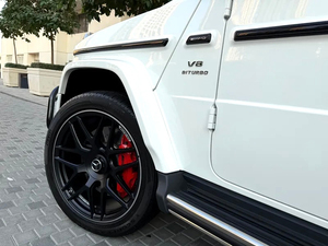 รถใหม่เอี่ยม ปี 2021 เมอร์เซเดส-เบนซ์ จี-คลาส G63 AMG 8 สูบ 4.0 ลิตร V8 SUV เชื้อเพลิง-น้ำมัน แรงม้า 599 แรงม้า เกียร์อัตโนมัติ พวงมาลัยซ้าย - Product Image 3