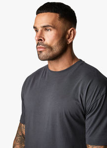 T-shirt pour homme en gris foncé uni, col rond, coupe ajustée, manches courtes, respirant, décontracté, à porter en été - Product Image 2