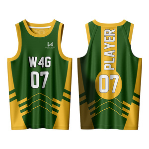 Tenues de basketball personnalisées à col rond, 100% polyester, maille respirante, évacuation de l'humidité, séchage rapide, ensemble short et maillot sans manches - Product Image 4