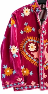 Veste en velours Suzani réversible faite à la main pour femmes |   Veste ethnique brodée de fleurs 100% coton en gros - Product Image 5